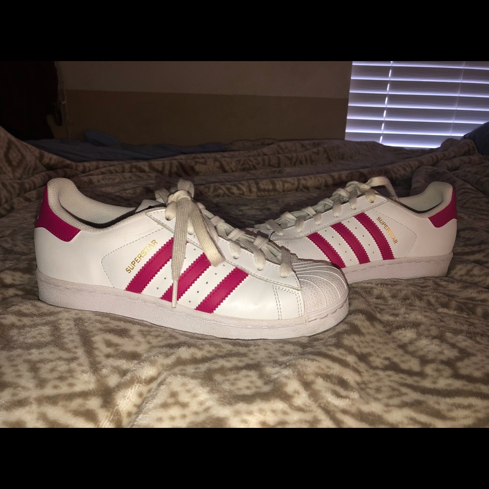 PINK ADIDAS SUPERSTARS